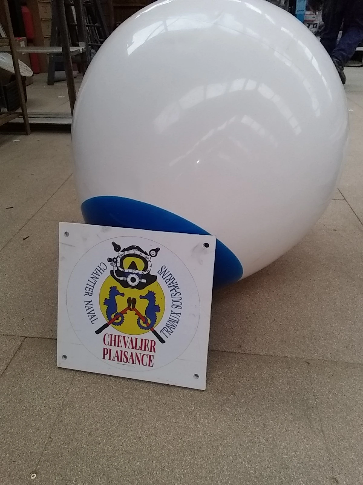 Bouée Equivalent A4 4 Bouée Equivalent A4 – Image 2