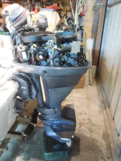 Moteur HIDEA HDEF 25 Cv 4 Temps E.F.I, Arbre Long, Barre Franche, Démarrage électrique -Azur Marine Moteur HIDEA HDEF 25 cv 4 Temps E F I arbre long barre f 1