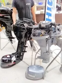 Moteur HIDEA 9,9 Cv 4 Temps Arbre Long Démarrage Electrique Batterie Intégrée Barre Franche 13 Moteur HIDEA 9,9 Cv 4 Temps Arbre Long Démarrage Electrique Batterie Intégrée Barre Franche -Azur Marine Moteur HIDEA HDF9 9IBHEL d une puissance de 9 9 cv demar 4