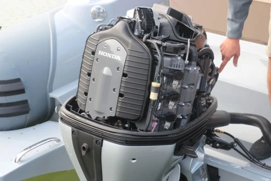 Moteur Hors-Bord 225 Cv Tohatsu Arbre Ultra Long Démarrage Electrique Commande à Distance Relevage Electrique 9 Moteur Hors-Bord 225 Cv Tohatsu Arbre Ultra Long Démarrage Electrique Commande à Distance Relevage Electrique – Image 7