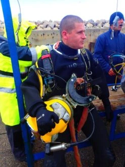 Travaux Sous Marins- Entretien Et Pose De Mouillages- Renflouage- Recherche Et Visite -Azur Marine Travaux Sous Marins Entretien et Pose de Mouillages 5127 1